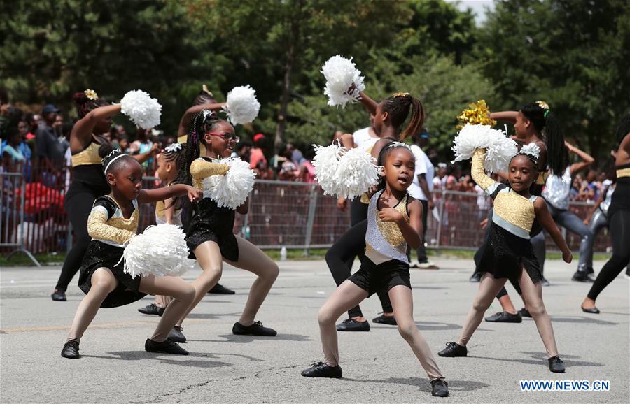 U.S.-CHICAGO-BUD BILLIKEN PARADE