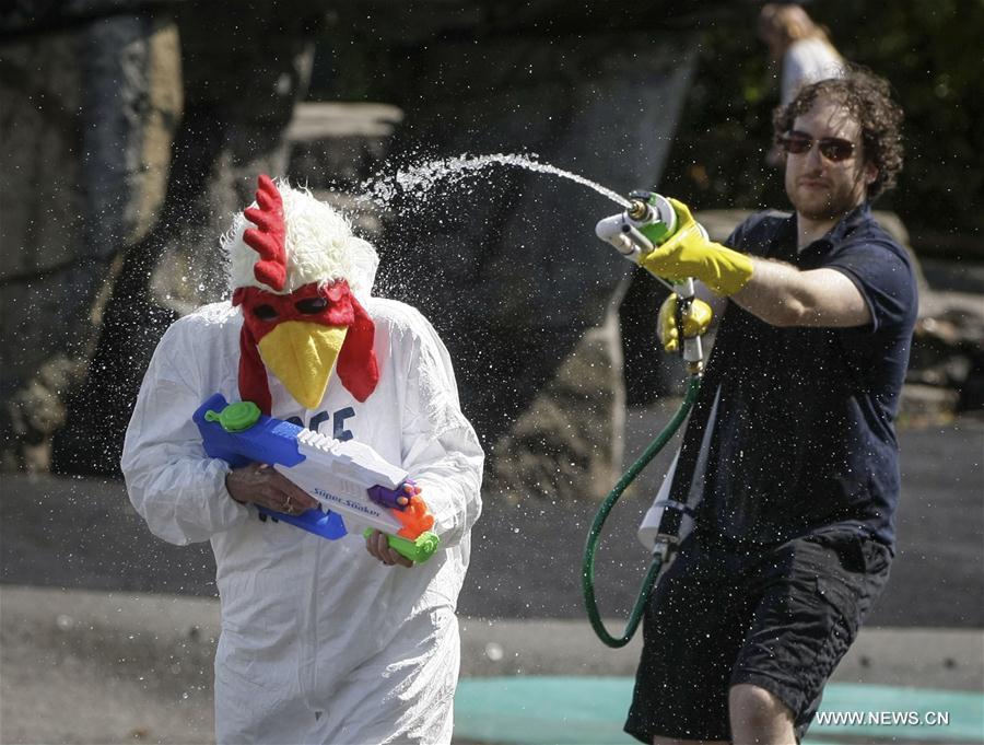 CANADA-VANCOUVER-WATER FIGHT