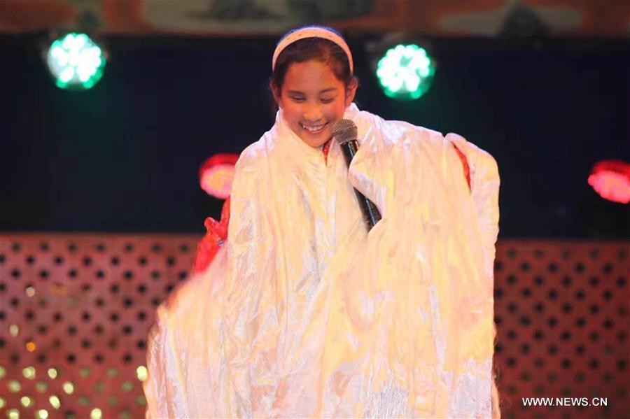 CHINA-GANSU-TIBETAN GIRL-SINGING (CN)