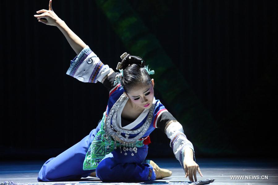 #CHINA-LIAONING-DANCE "HUANG DAOPO" (CN) 