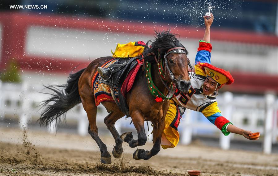 CHINA-TIBET-SHOTON FESTIVAL-HORSE RIDING (CN)