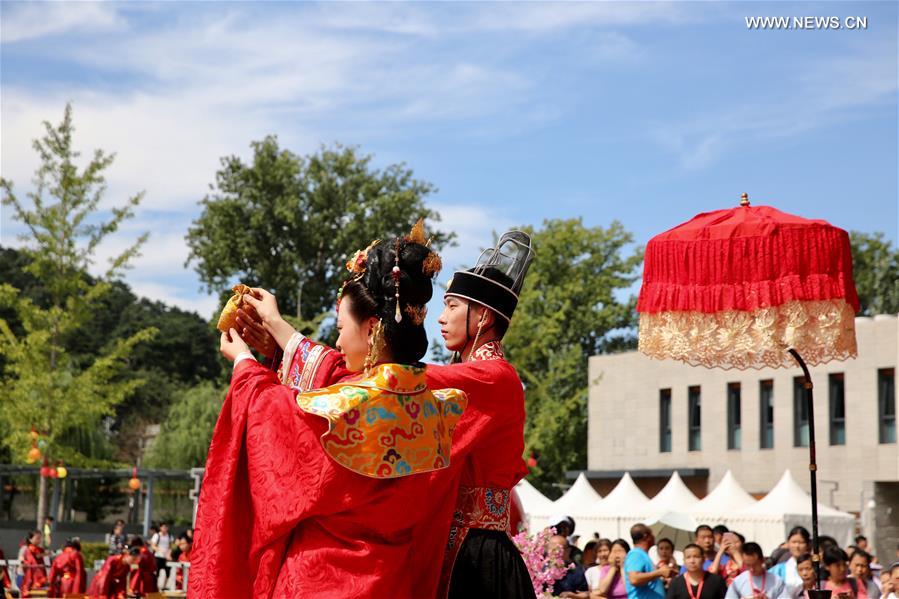 CHINA-BEIJING-GREATWALL-TRADITION-FESTIVAL (CN)