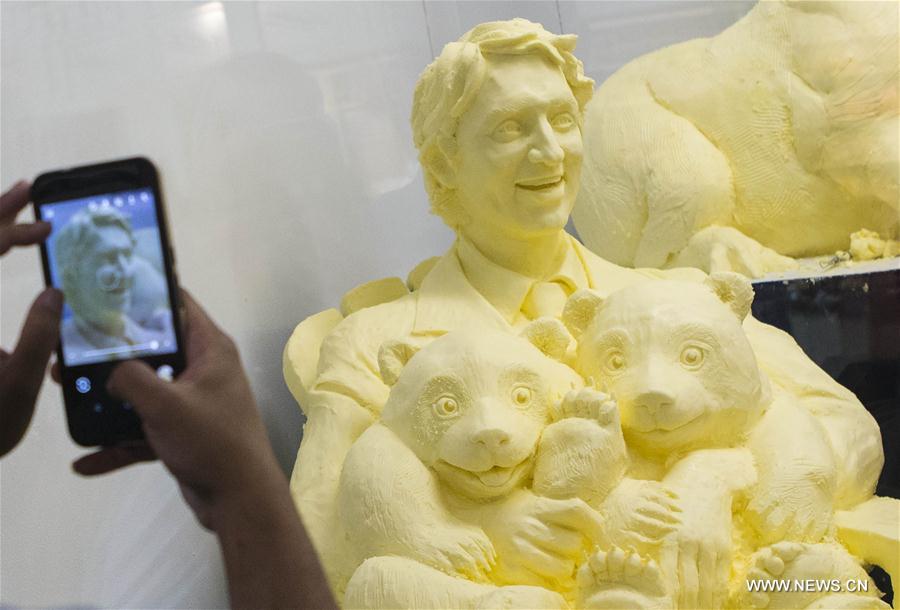 CANADA-TORONTO-BUTTER SCULPTURE-JUSTIN TRUDEAU-PANDA TWIN CUBS