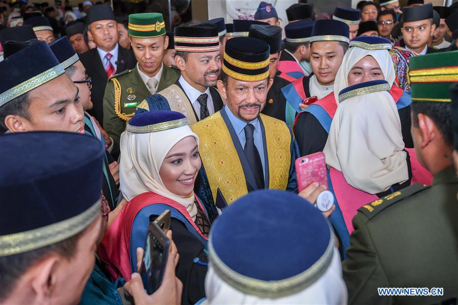 BRUNEI-BANDAR SERI BEGAWAN-EDUCATION-GRADUATION