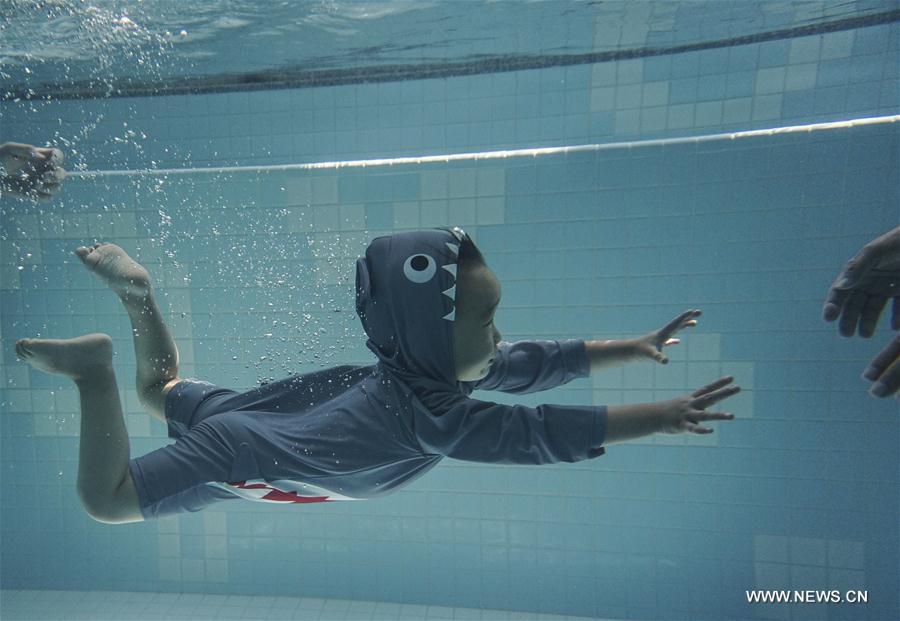 CHINA-BEIJING-CHILDREN-DIVING (CN)