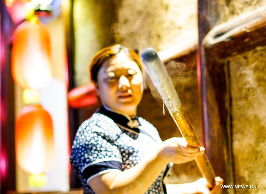 CHINA-SICHUAN-NANCHONG-SNACK (CN)