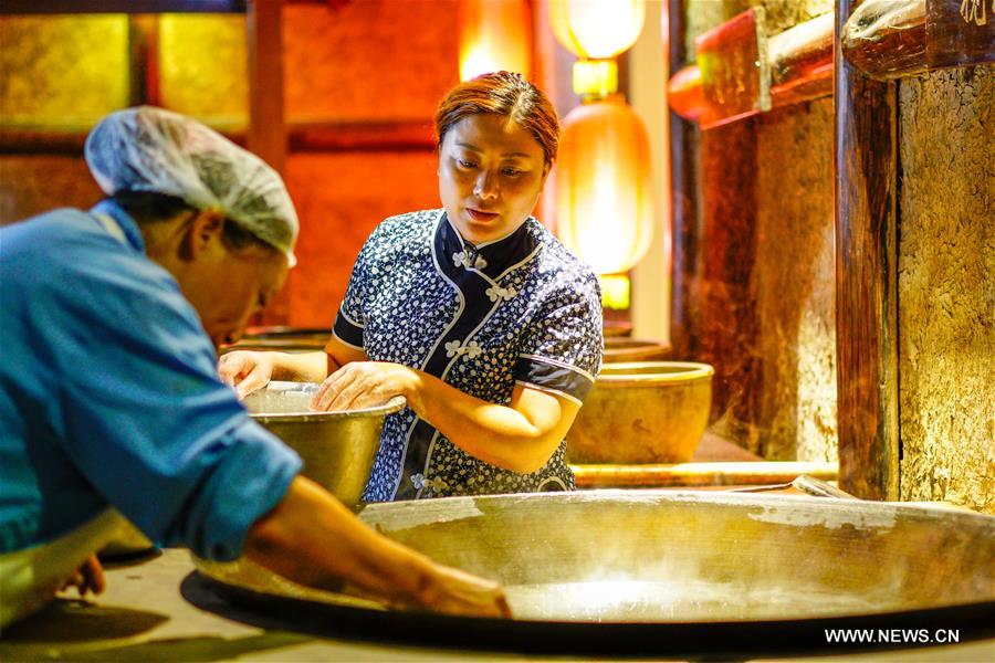 CHINA-SICHUAN-NANCHONG-SNACK (CN)