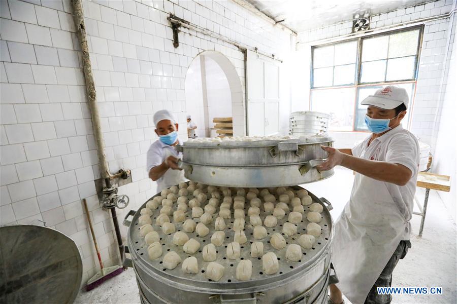 CHINA-SICHUAN-LANGZHONG-SNACKS (CN)