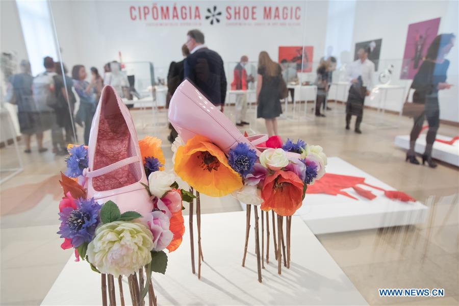 Media preview of Shoe Magic exhibition held in Budapest Xinhua