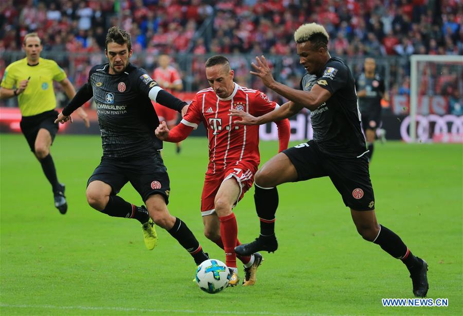 (SP)GERMANY-MUNICH-SOCCER-BUNDESLIGA-BAYERN MUNICH VS MAINZ