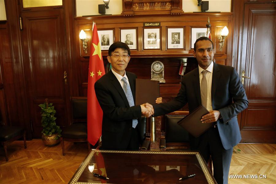 EGYPT-CAIRO-BANKS-CHINA-LOAN DEALS-SIGNING