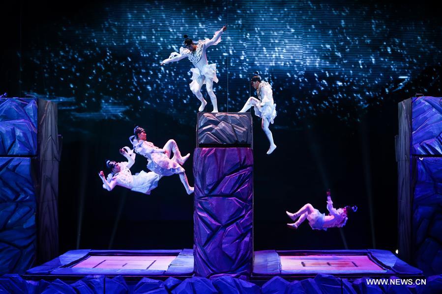 CHINA-SHANDONG-PENGLAI-ACROBATICS CONTEST (CN)