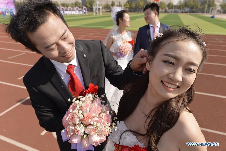 #CHINA-HEBEI-TANGSHAN-GROUP WEDDING (CN)