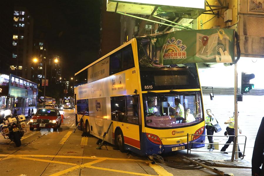#CHINA-HONG KONG-BUS ACCIDENT (CN)