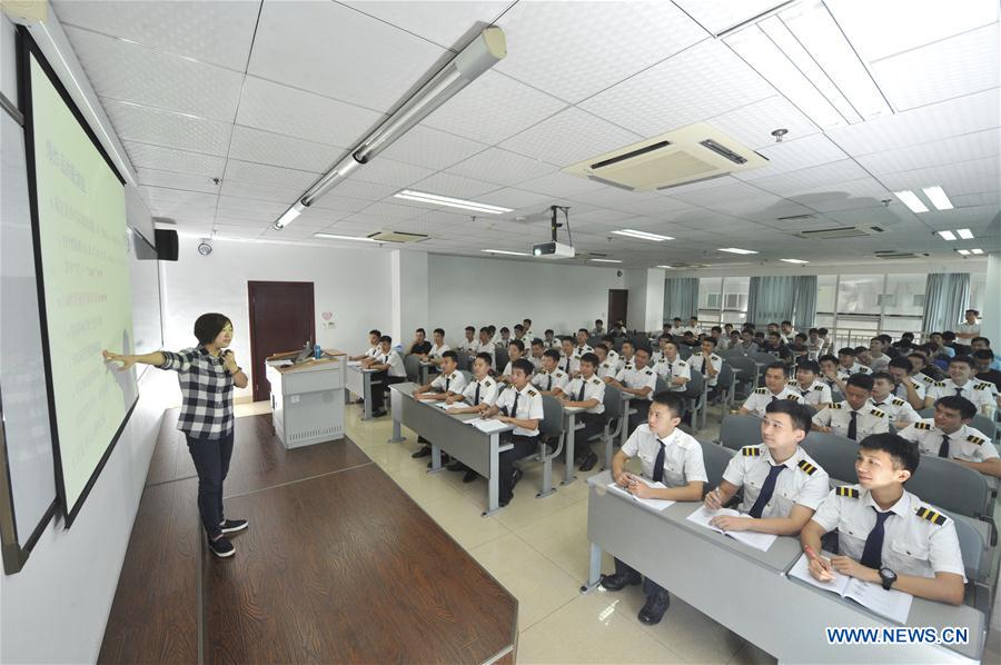 #CHINA-SICHUAN-CIVIL AVIATION-PILOT (CN)