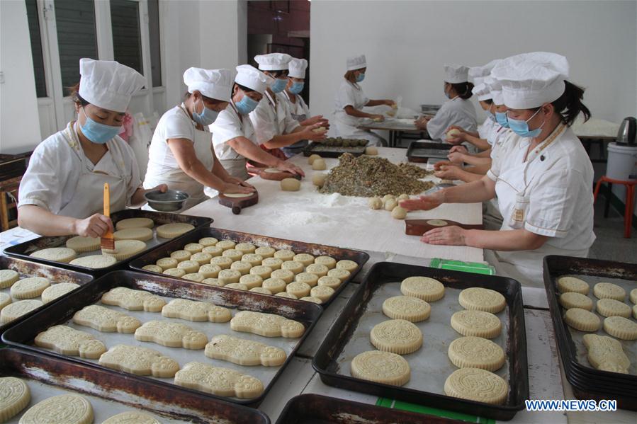 #CHINA-MID-AUTUMN FESTIVAL-MOONCAKE-MAKING (CN)