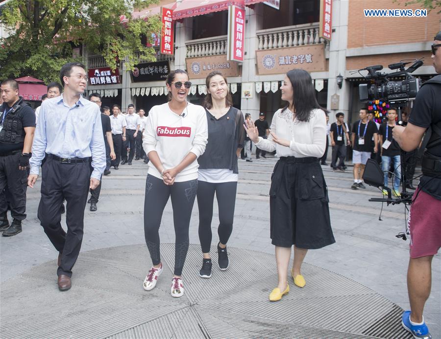 (SP)CHINA-WUHAN-TENNIS-LI NA-MIRZA(CN)