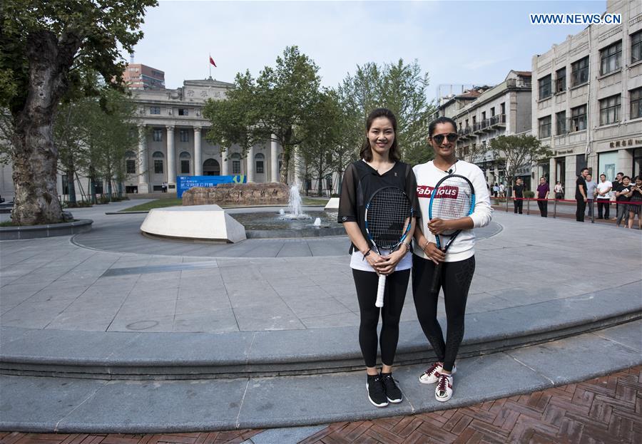 (SP)CHINA-WUHAN-TENNIS-LI NA-MIRZA(CN)