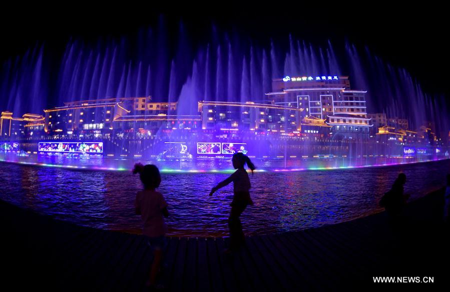 #CHINA-HUBEI-LIGHT SHOW (CN)
