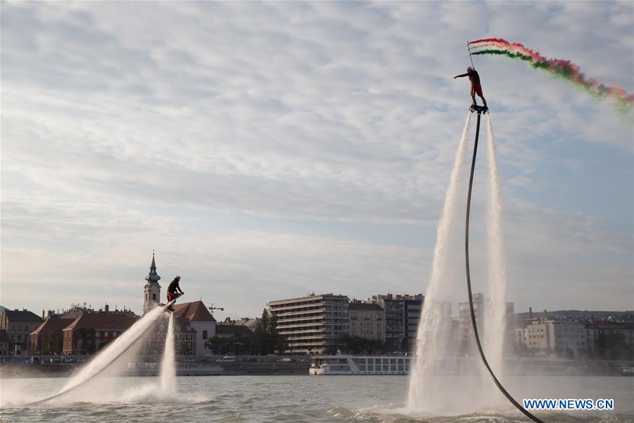 (SP)HUNGARY-BUDAPEST-FLYBOARD-EXTREME SPORT
