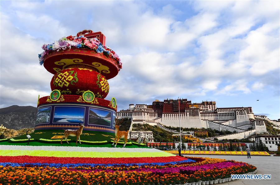 CHINA-LHASA-NATIONAL DAY DECORATIONS (CN)