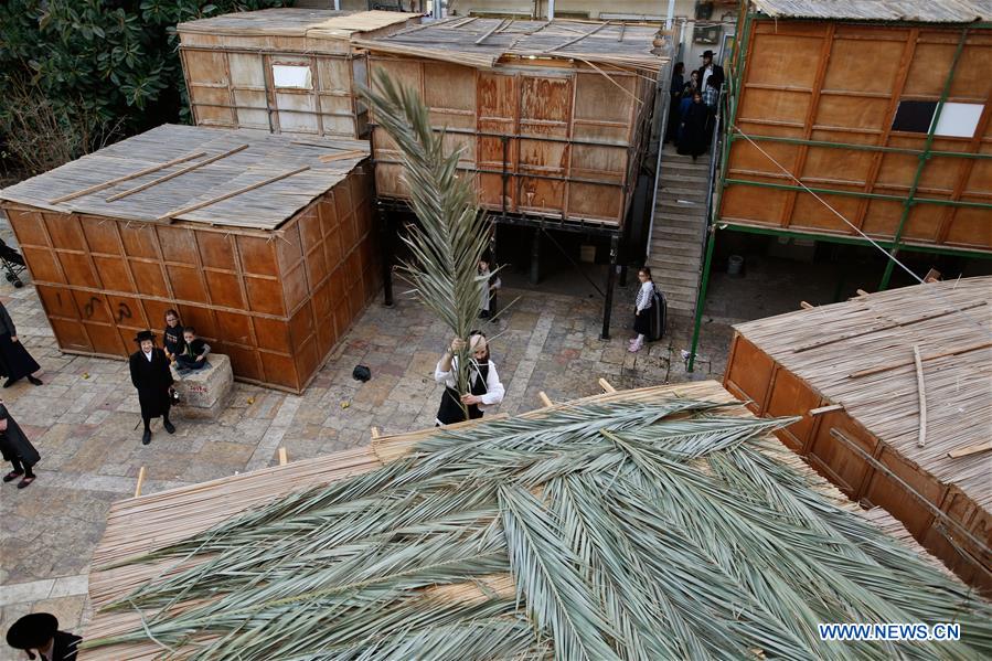 MIDEAST-JERUSALEM-SUKKOT-PREPARATION