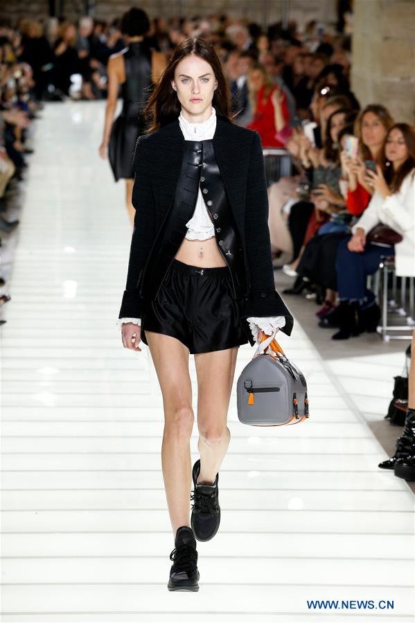 FRANCE-PARIS-FASHION WEEK-LOUIS VUITTON