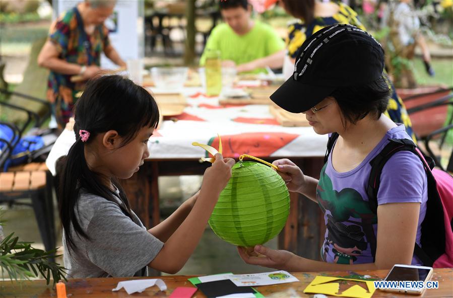 CHINA-NATIONAL DAY-HOLIDAY LIFE (CN)
