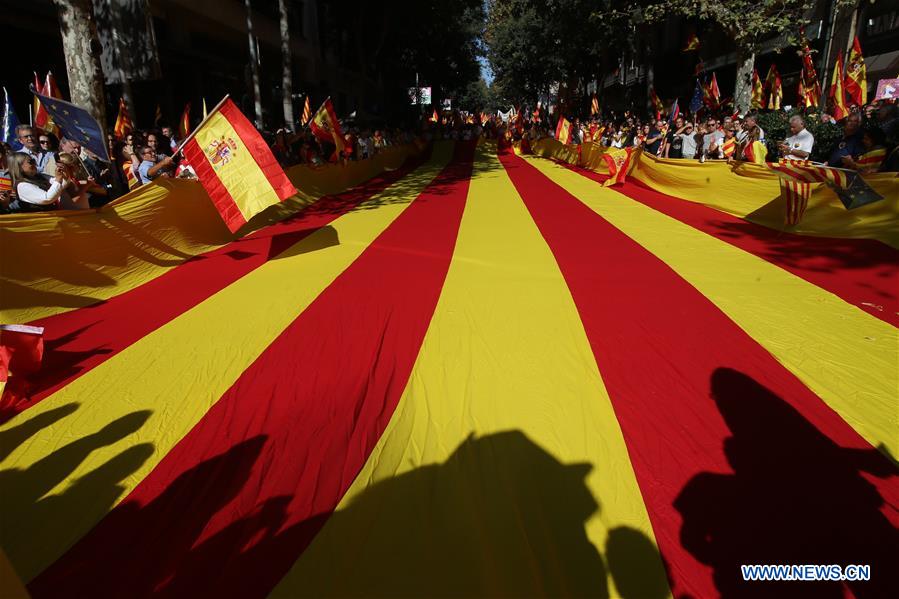 SPAIN-BARCELONA-MANIFESTATION-INDEPENDENTISM-OPPOSITION