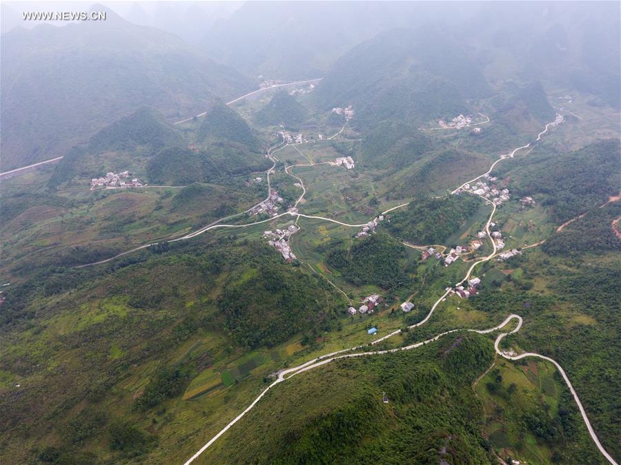 CHINA-GUANGXI-ROAD-POVERTY ALLEVIATION(CN)