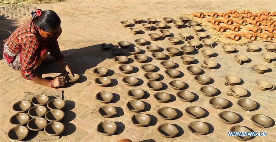 NEPAL-BHAKTAPUR-POTTERY WORK