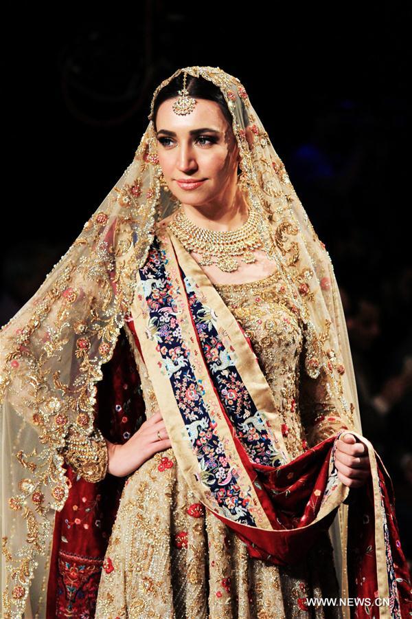 PAKISTAN-LAHORE-FASHION WEEK