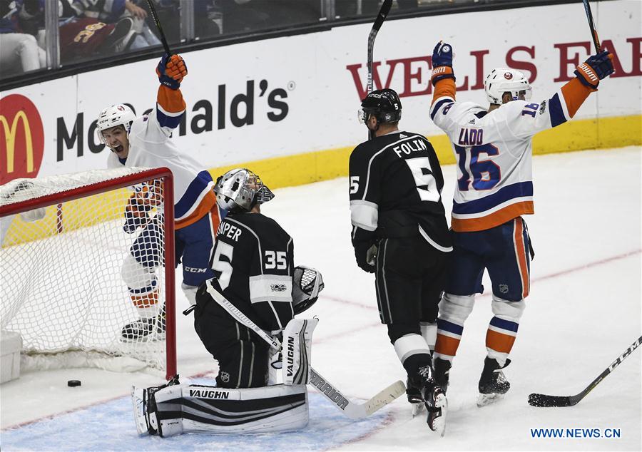 (SP)U.S.-LOS ANGELES-ICE HOCKEY-NHL-LA KINGS VS NY ISLANDERS
