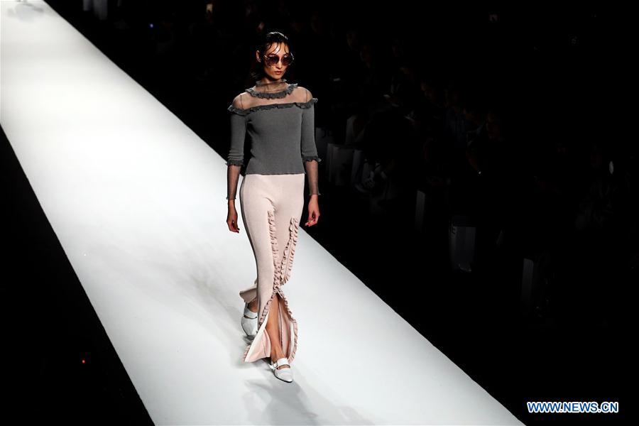 #CHINA-SHANGHAI-FASHION WEEK (CN)