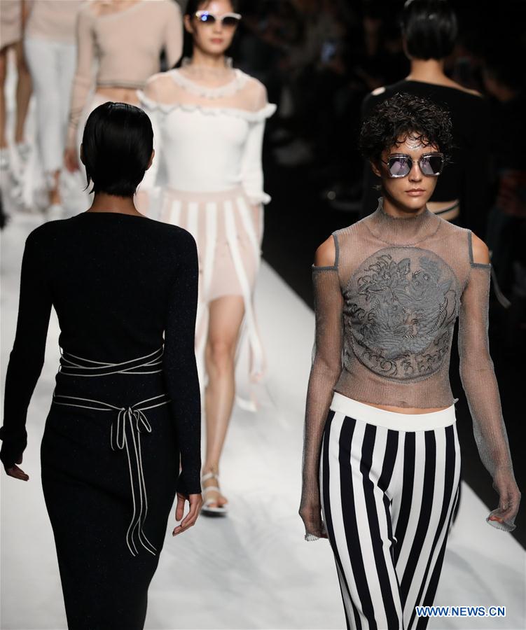 #CHINA-SHANGHAI-FASHION WEEK (CN)
