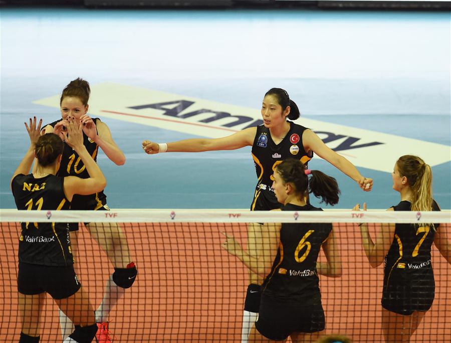 (SP)TURKEY-ANKARA-VOLLEYBALL-TURKISH WOMEN LEAGUE-VAKIFBANK VS HALKBANK