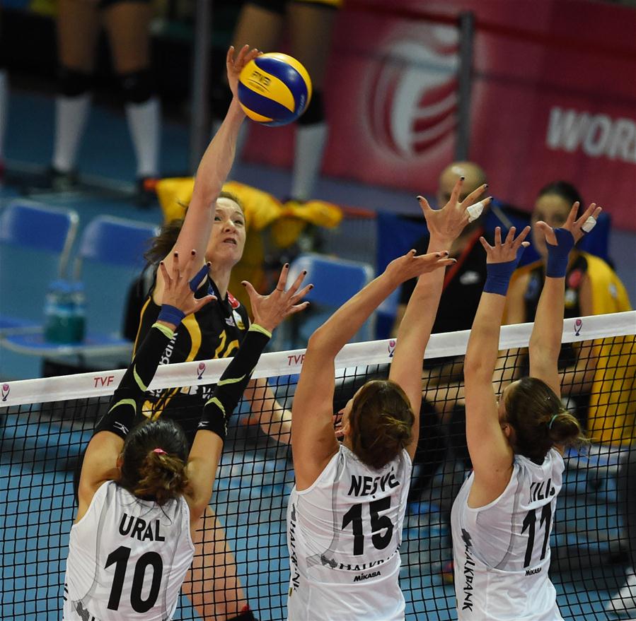 (SP)TURKEY-ANKARA-VOLLEYBALL-TURKISH WOMEN LEAGUE-VAKIFBANK VS HALKBANK