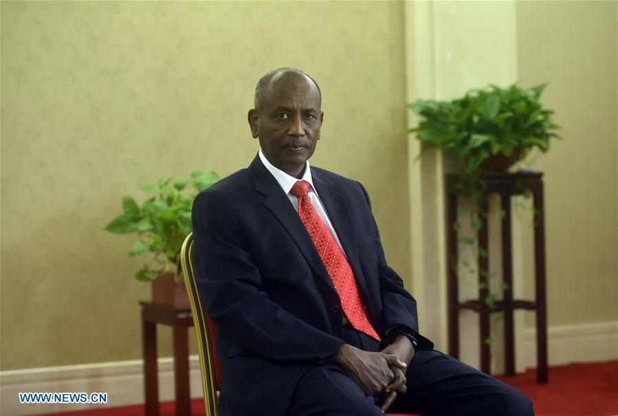 (CPC)CHINA-BEIJING-CPC NATIONAL CONGRESS-REPORT-FOREIGN LINGUISTS (CN)