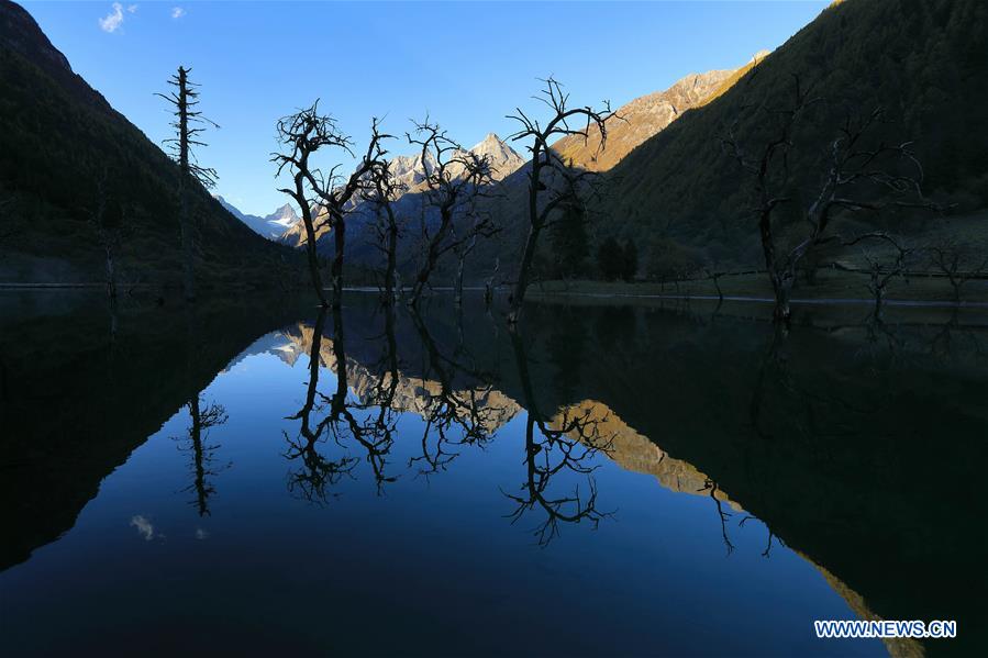 CHINA-SICHUAN-SIGUNIANG MOUNTAIN-SCENERY (CN)