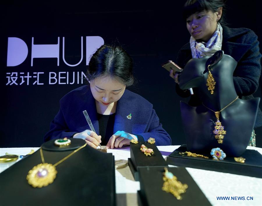 CHINA-BEIJING-FASHION WEEK (CN)