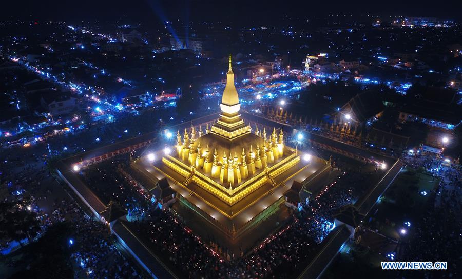 LAOS-VIENTIANE-THAT LUANG FESTIVAL