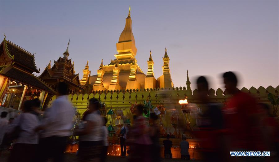 LAOS-VIENTIANE-THAT LUANG FESTIVAL