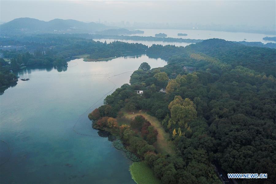 CHINA-HANGZHOU-WEST LAKE-AUTUMN SCENERY (CN)