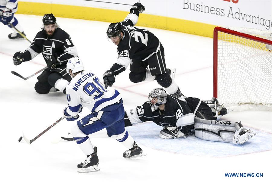(SP)US-LOS ANGELES-NHL-LIGHTNING-KINGS
