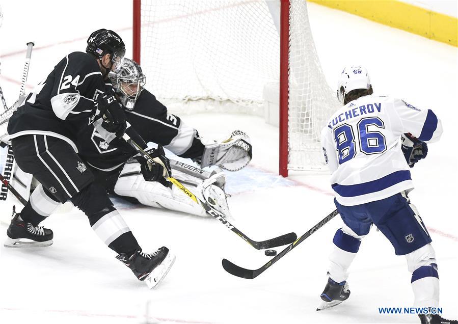 (SP)US-LOS ANGELES-NHL-LIGHTNING-KINGS
