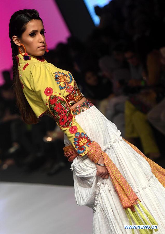 PAKISTAN-KARACHI-FASHION WEEK