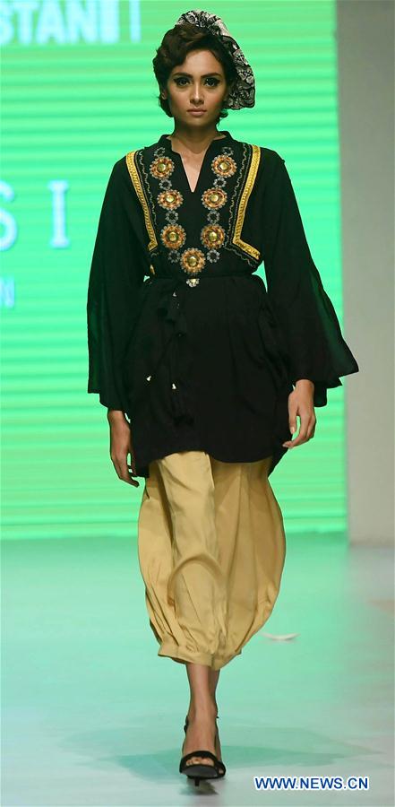 PAKISTAN-KARACHI-FASHION WEEK