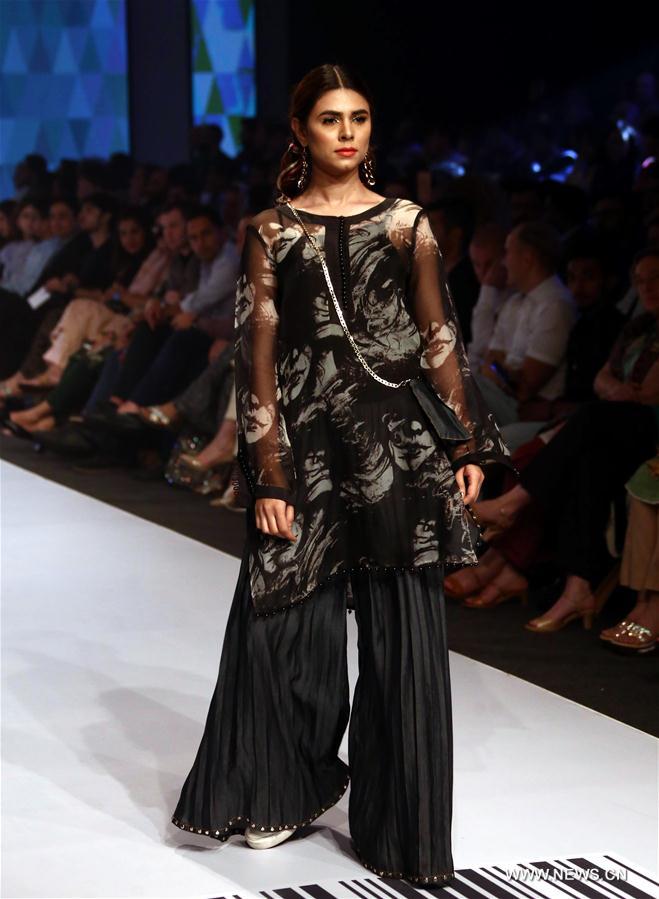 PAKISTAN-KARACHI-FASHION WEEK