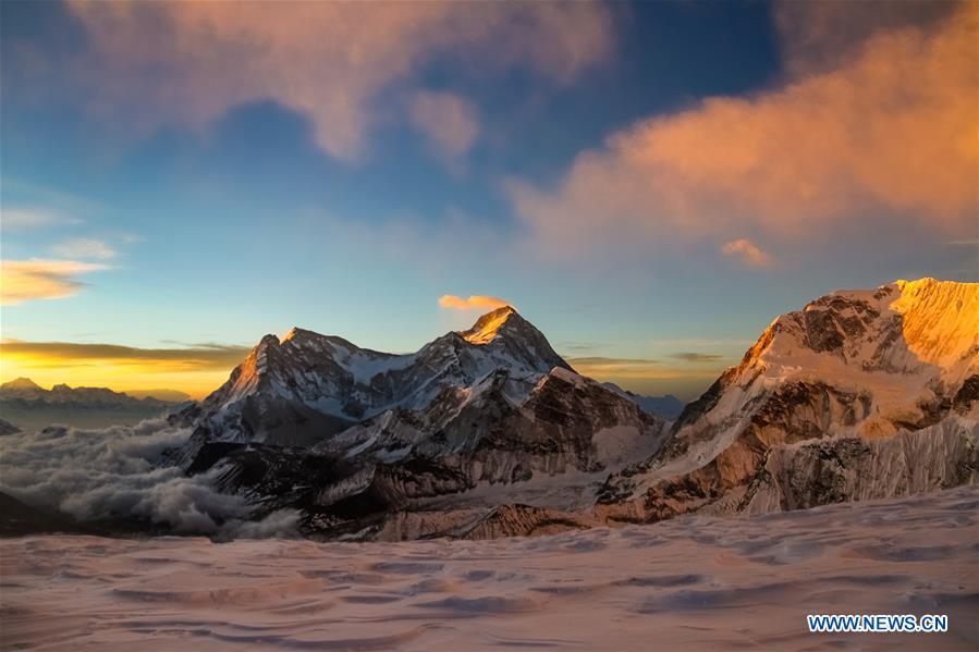 CHINA-TIBET-LHASA-PHOTO EXHIBITION-QOMOLANGMA (CN)