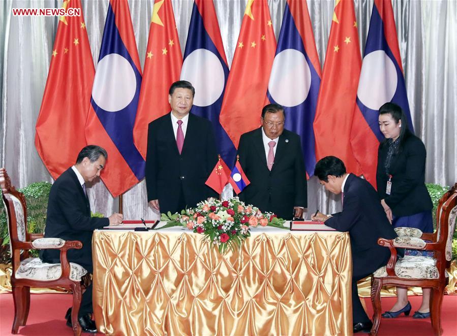 LAOS-CHINA-XI JINPING-BOUNNHANG VORACHIT-MEETING